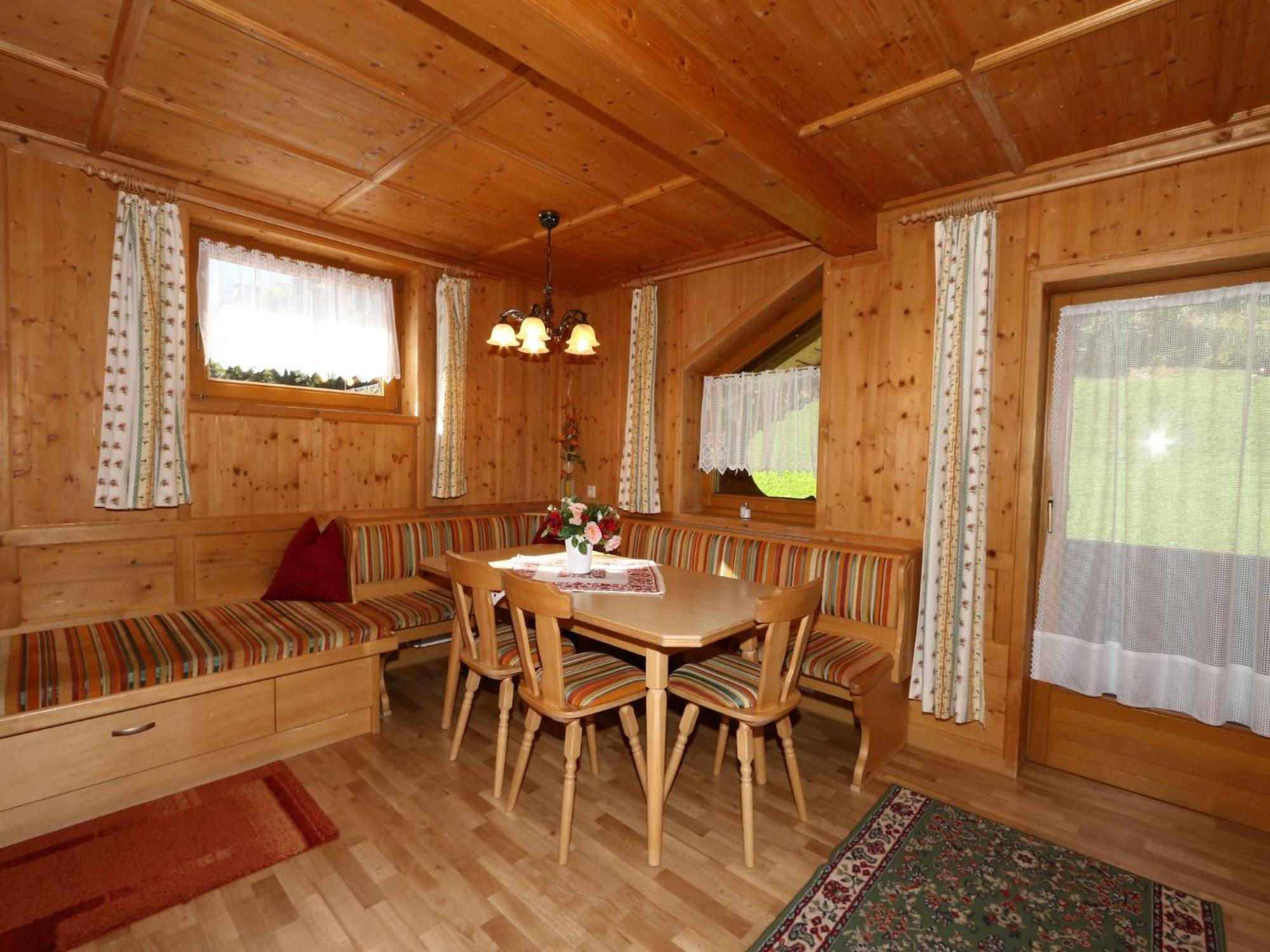 Apartment In Mayrhofen With A Balcony 외부 사진