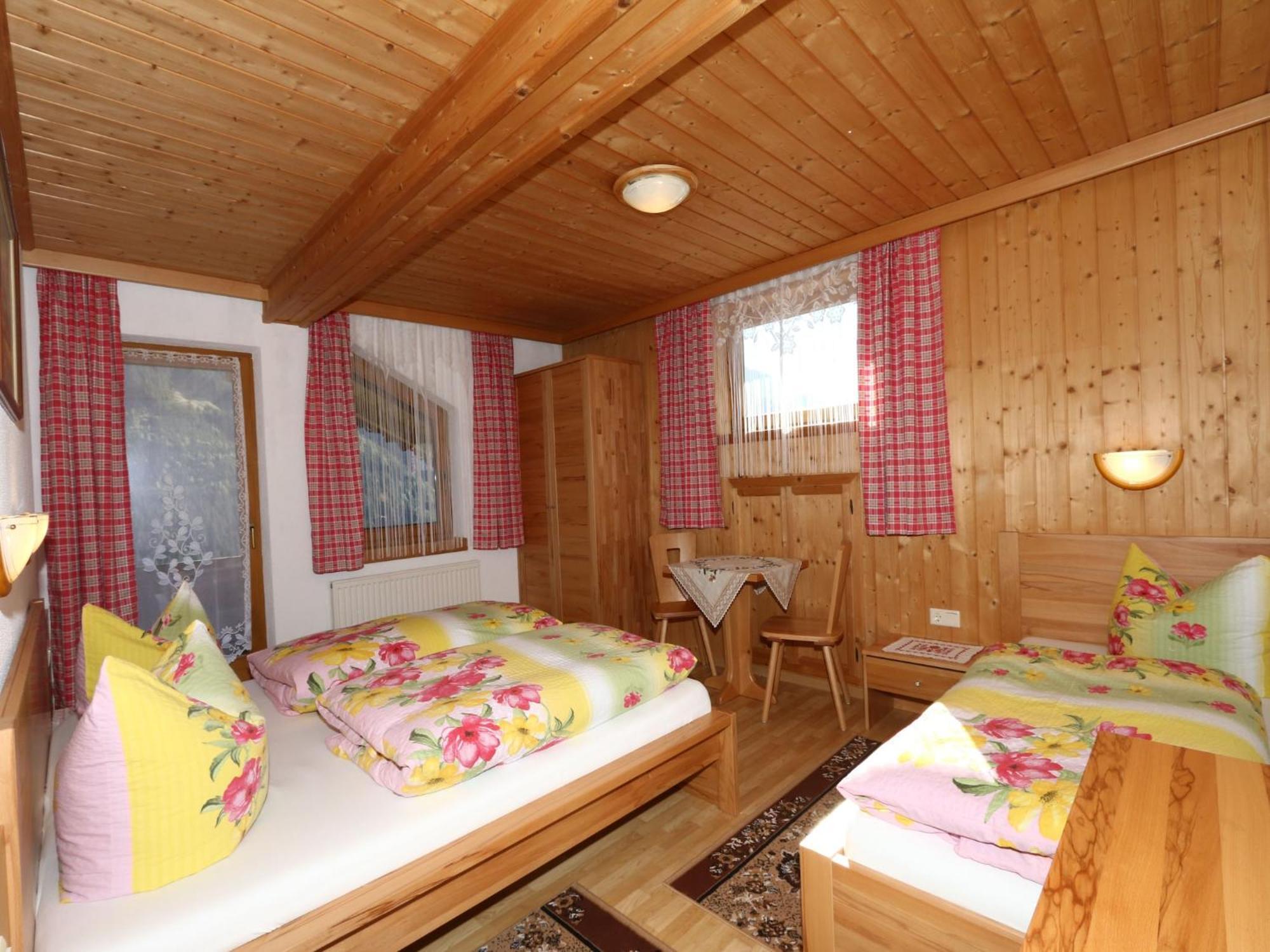 Apartment In Mayrhofen With A Balcony 외부 사진