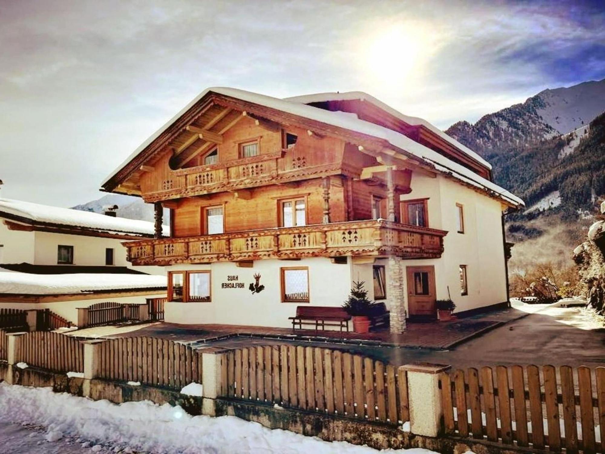 Apartment In Mayrhofen With A Balcony 외부 사진
