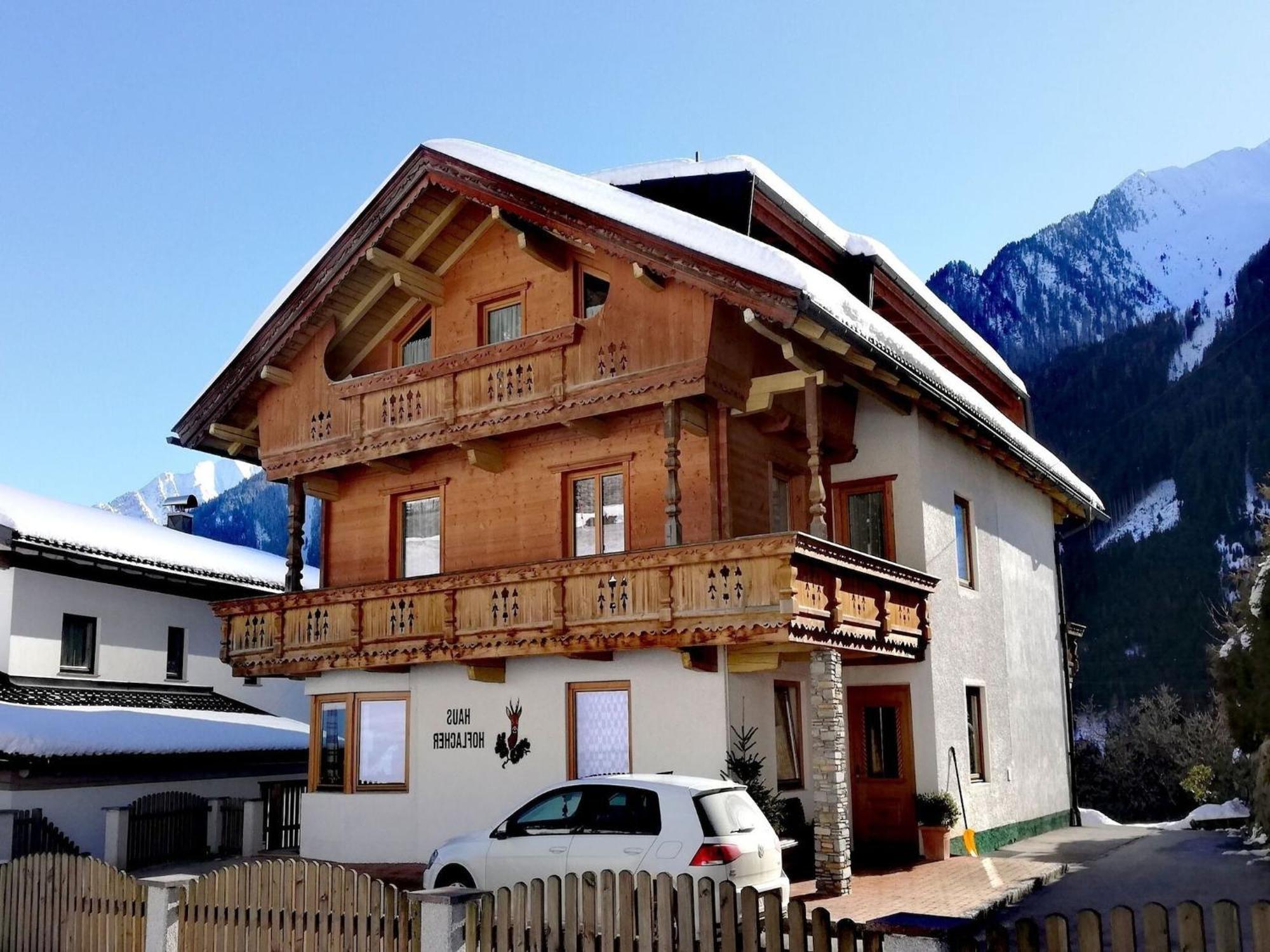 Apartment In Mayrhofen With A Balcony 외부 사진