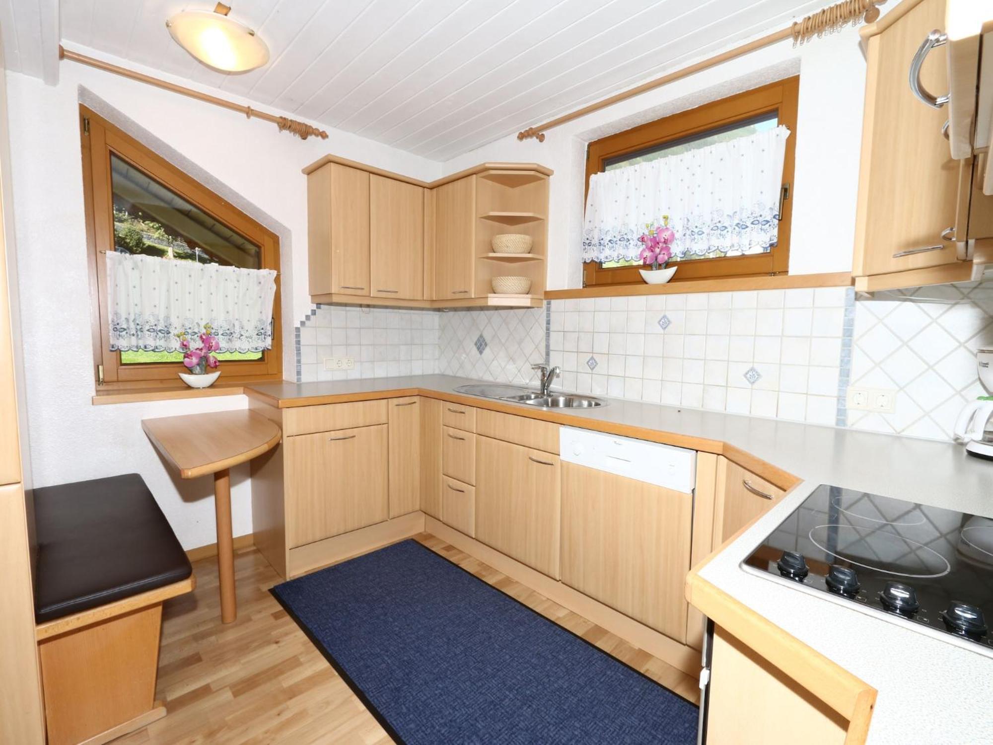 Apartment In Mayrhofen With A Balcony 외부 사진
