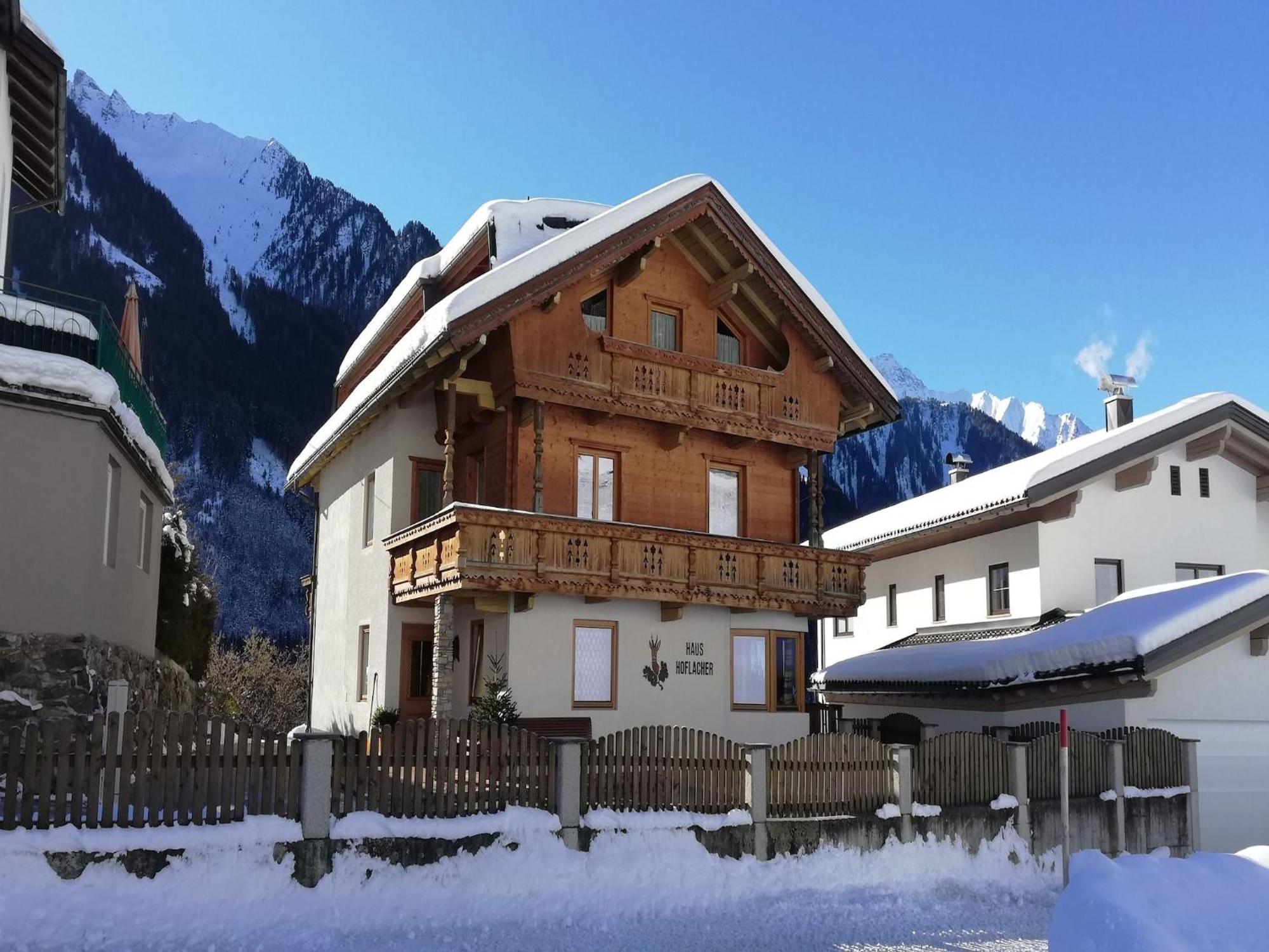Apartment In Mayrhofen With A Balcony 외부 사진