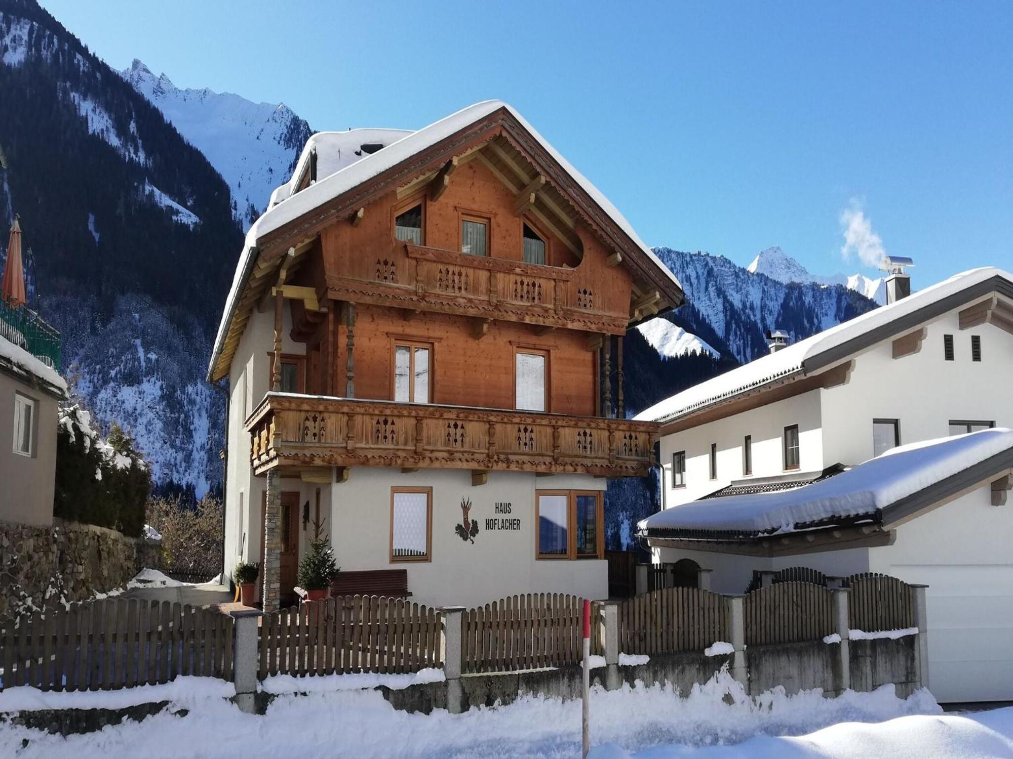 Apartment In Mayrhofen With A Balcony 외부 사진
