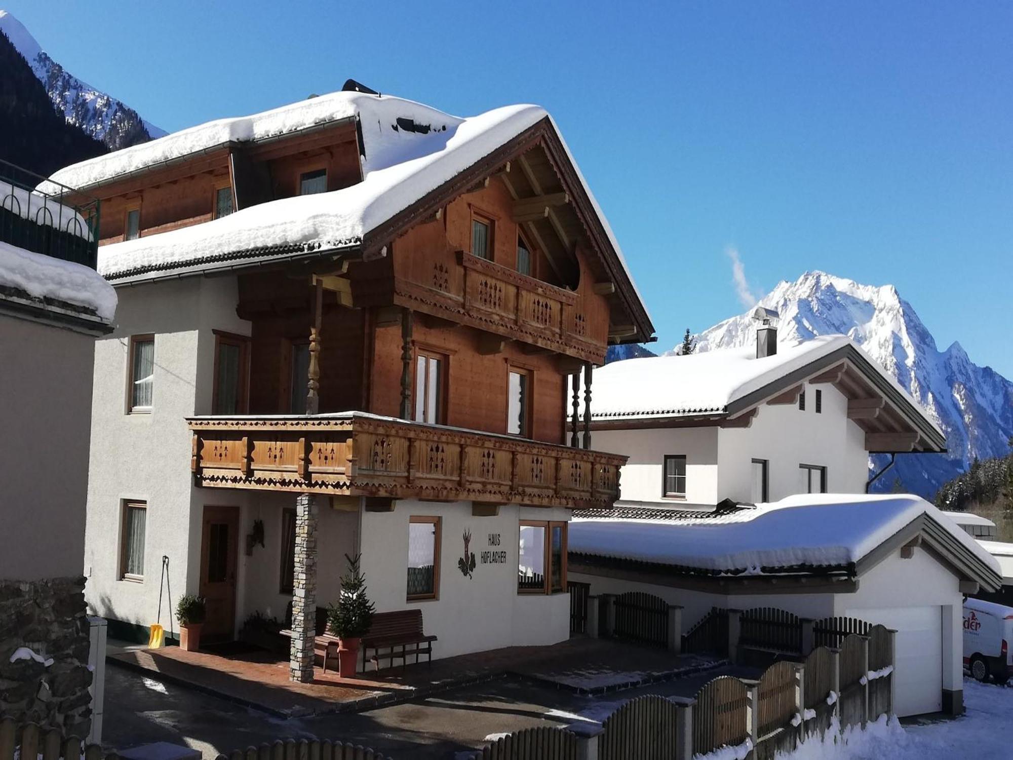 Apartment In Mayrhofen With A Balcony 외부 사진